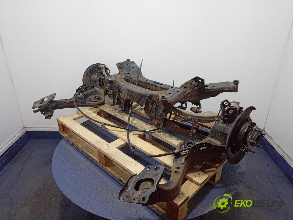 Nissan Qashqai 2009 výstuha Pozastavenia: zad