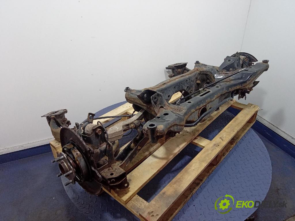 Nissan Qashqai 2009 výstuha Pozastavenia: zad