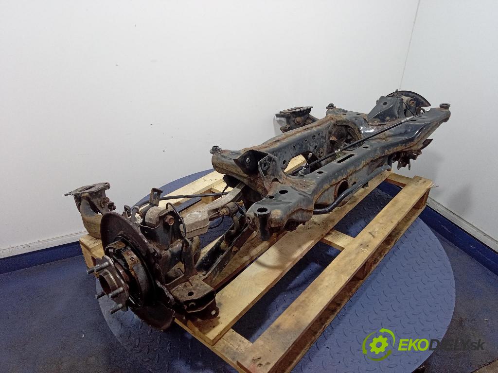 Nissan Qashqai 2009 výstuha Pozastavenia: zad