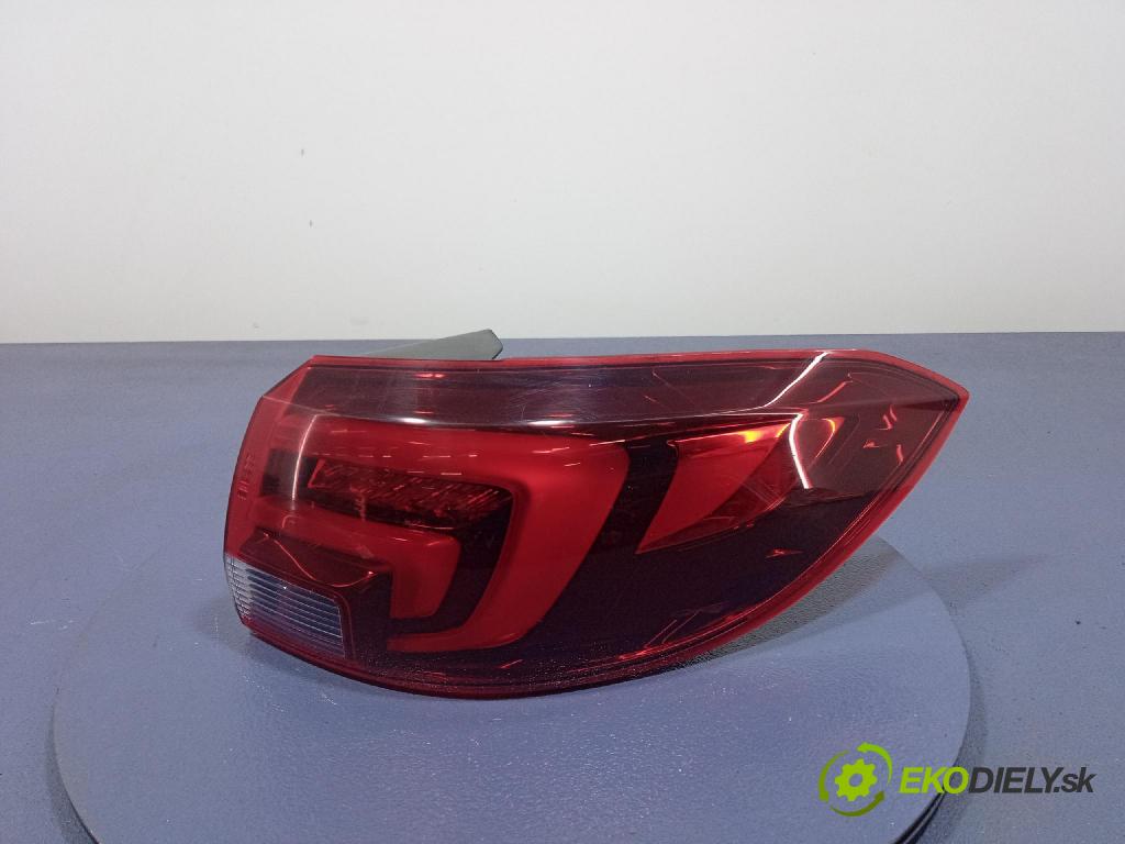 Opel Astra 2019 světlo Zad: Práva: Mimo: 39077377
