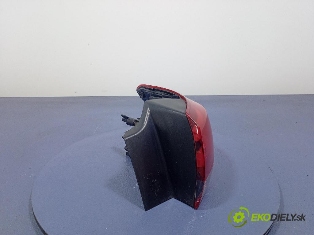 Opel Astra 2019 světlo Zad: Práva: Mimo: 39077377