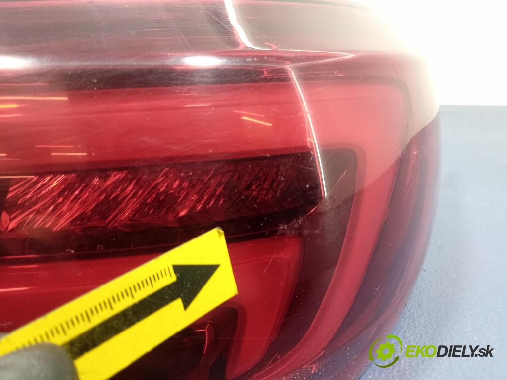Opel Astra 2019 světlo Zad: Práva: Mimo: 39077377