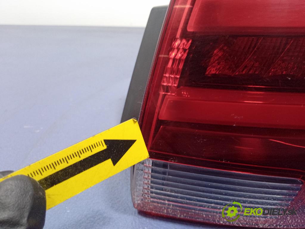 Opel Astra 2019 světlo Zad: Práva: Mimo: 39077377