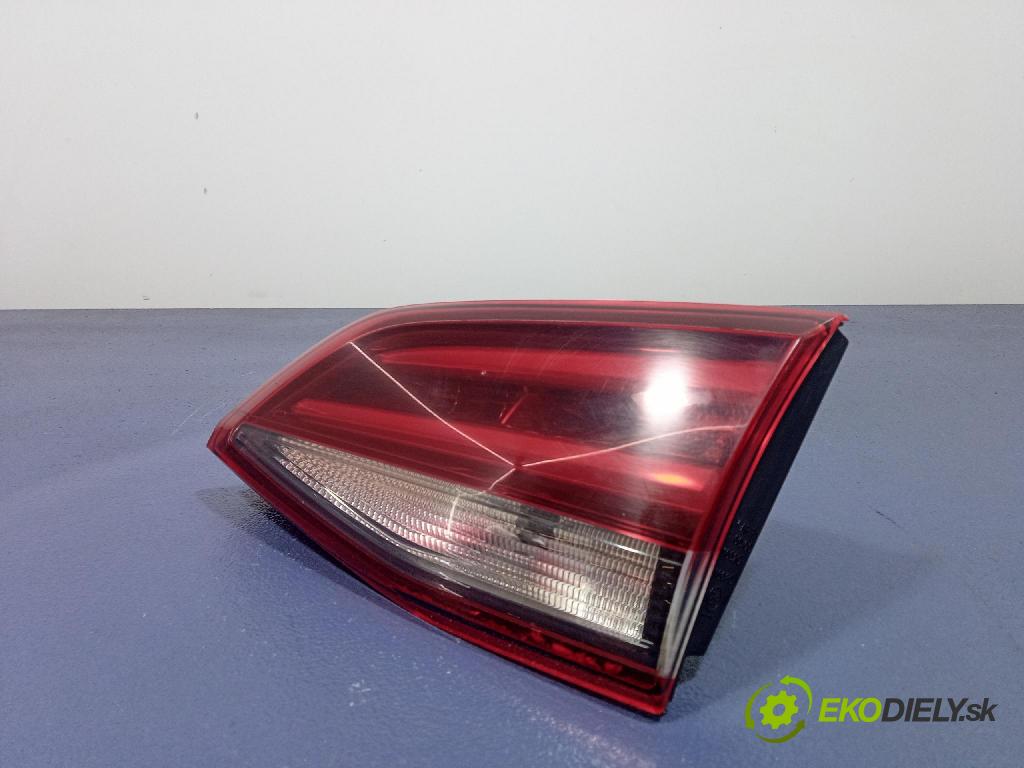 Opel Astra 2019 světlo Zad: Práva: Uvnitř 39077383