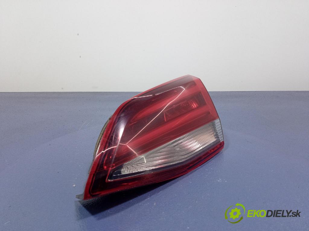 Opel Astra 2019 světlo Zad: Práva: Uvnitř 39077383