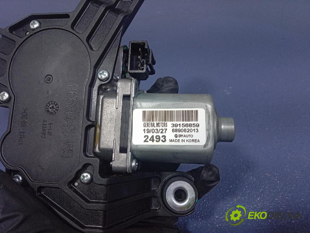 Opel Astra 2019 motorek Stěrače: Zad: 39156859