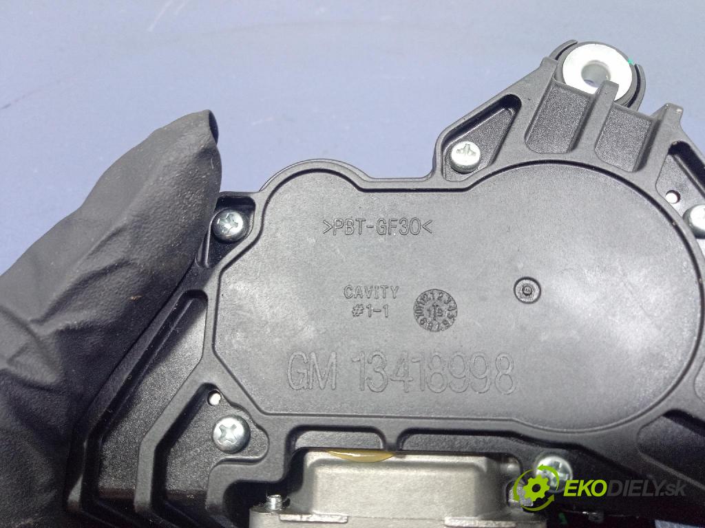 Opel Astra 2019 motorek Stěrače: Zad: 39156859