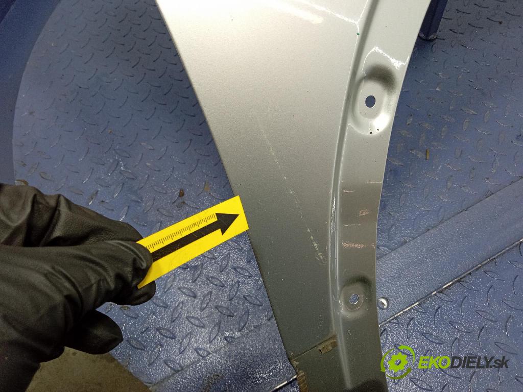 Nissan Qashqai 2009 blatník Predné v pravo: