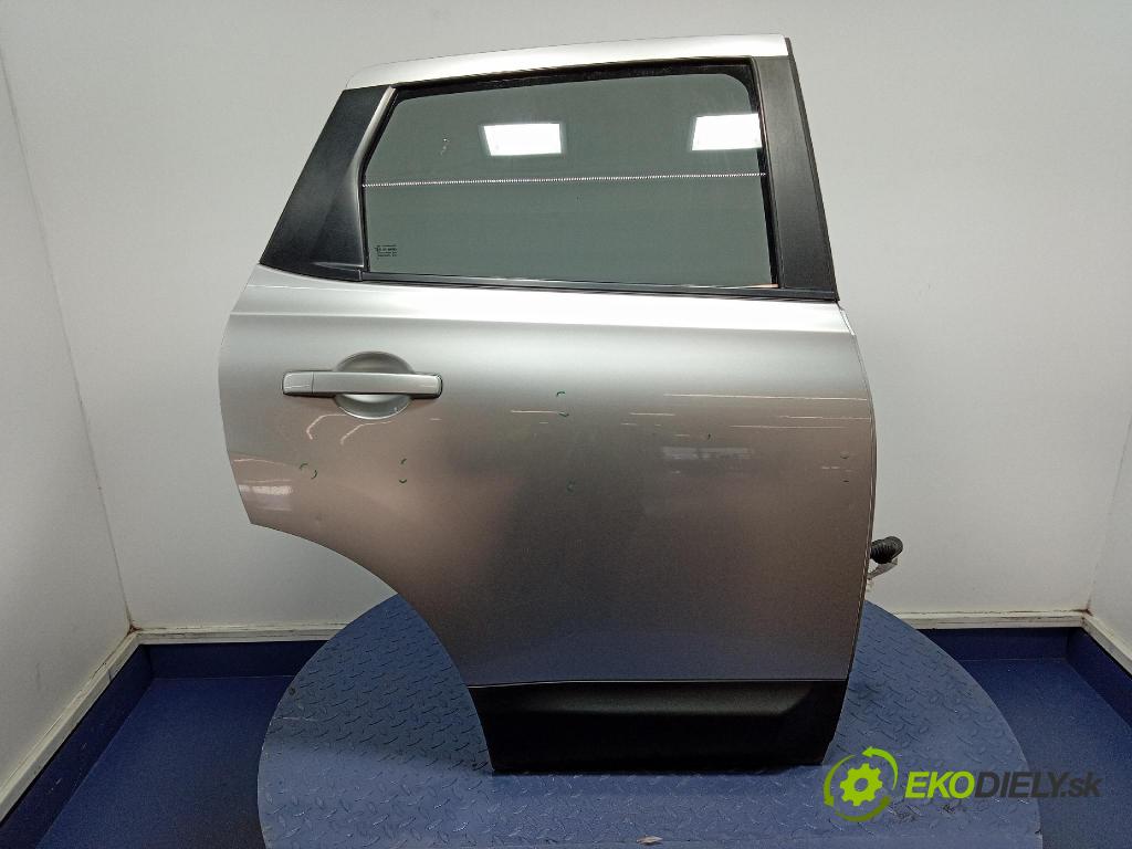 Nissan Qashqai 2009 dveře Zad: prave