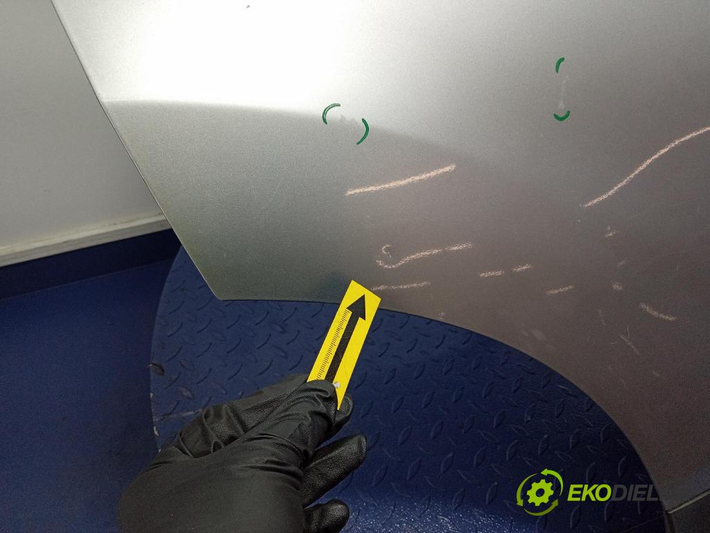 Nissan Qashqai 2009 dveře Zad: prave