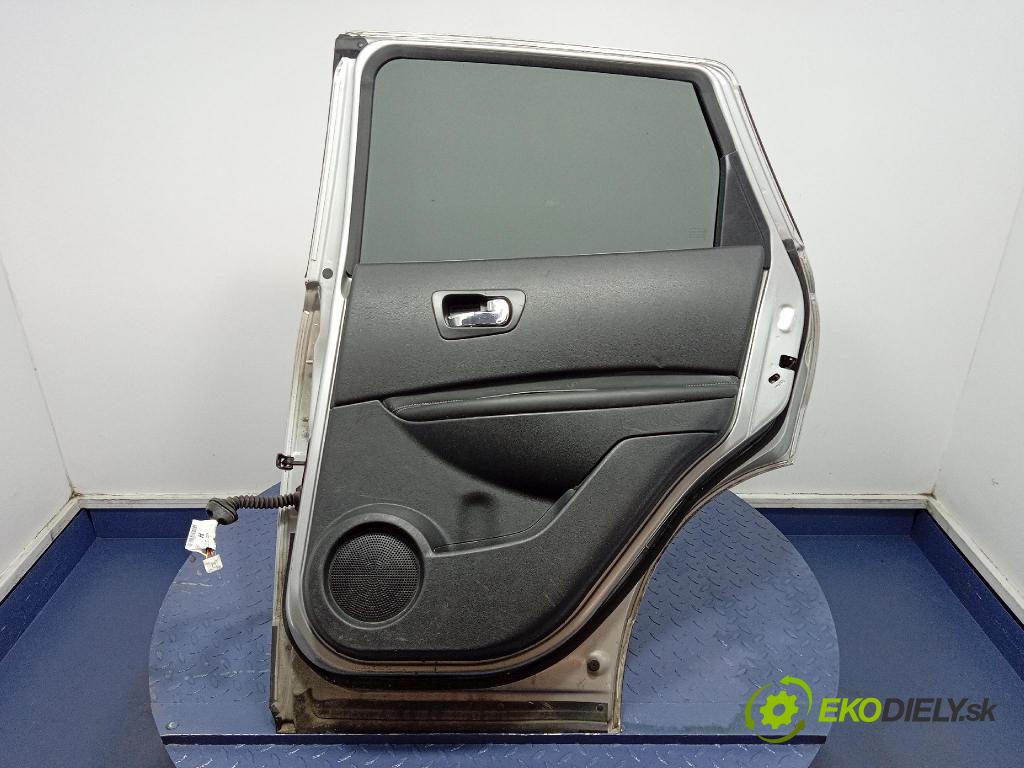 Nissan Qashqai 2009 dveře Zad: prave