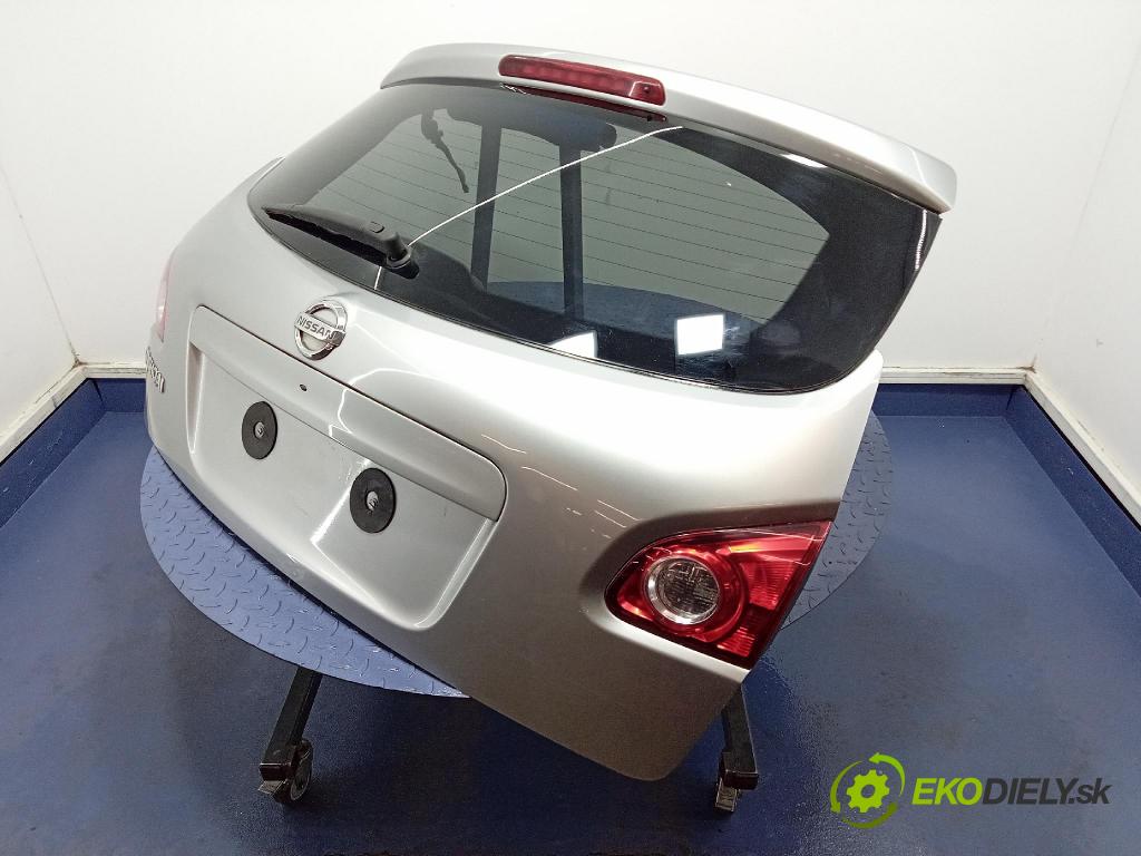 Nissan Qashqai 2009 zadna dveře kufra: kufra: