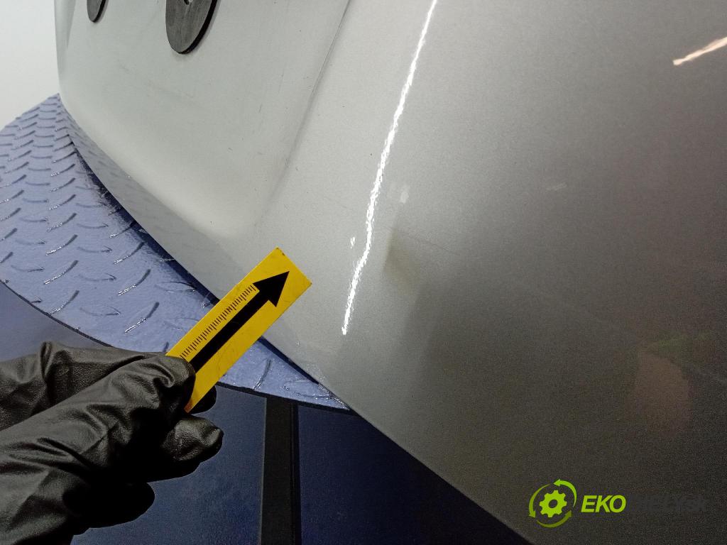 Nissan Qashqai 2009 zadna dveře kufra: kufra: