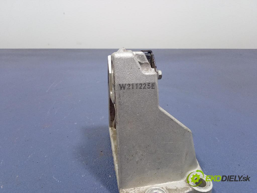 Kia Sportage 2022 Vankúš/: držiak Motor: