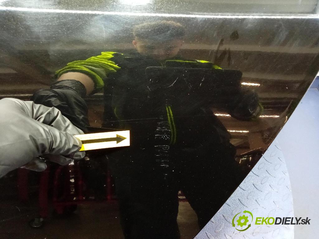 Opel Astra 2019 dvere zad Vľavo: