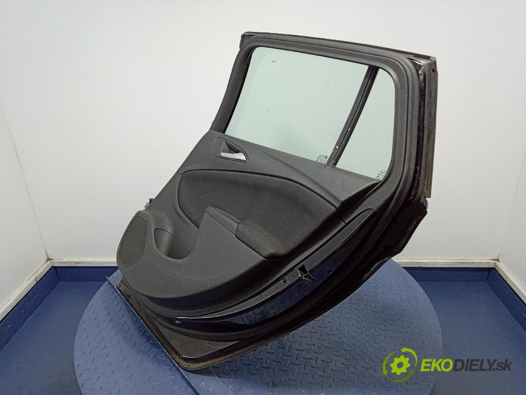 Opel Astra 2019 dvere zad pravé 