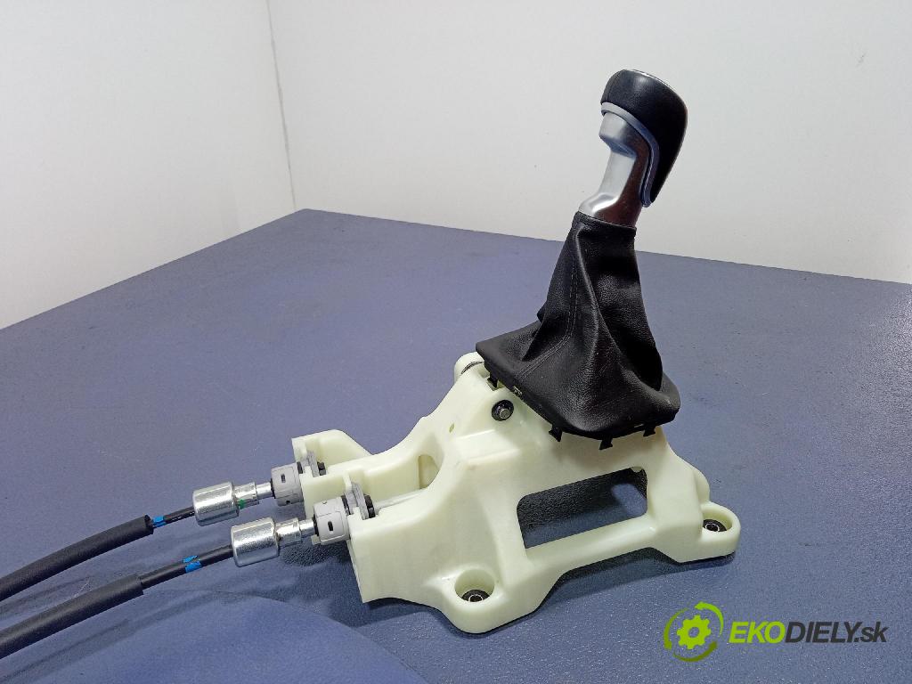 Kia Sportage 2022 Páka: Zmeny: 43700-R2