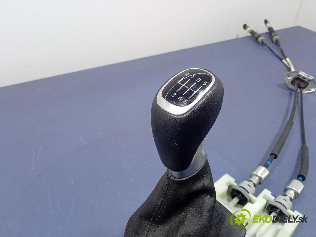 Kia Sportage 2022 Páka: Zmeny: 43700-R2