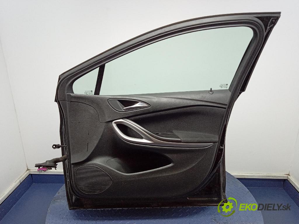 Opel Astra 2019 dvere Predné pravé 