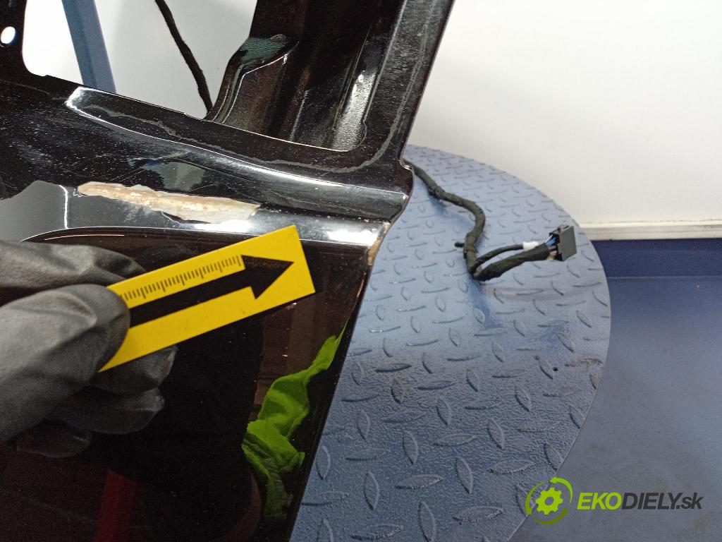 Opel Astra 2019 zadna dveře kufra: kufra: