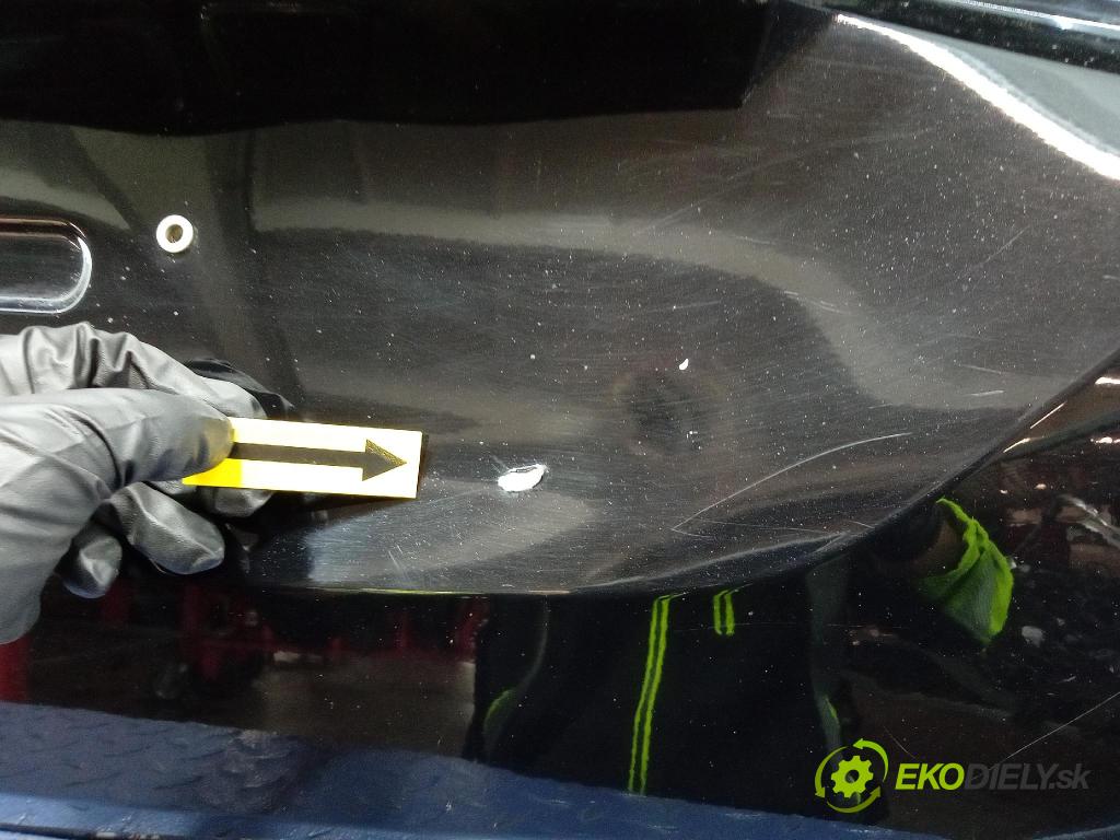 Opel Astra 2019 zadna dveře kufra: kufra: