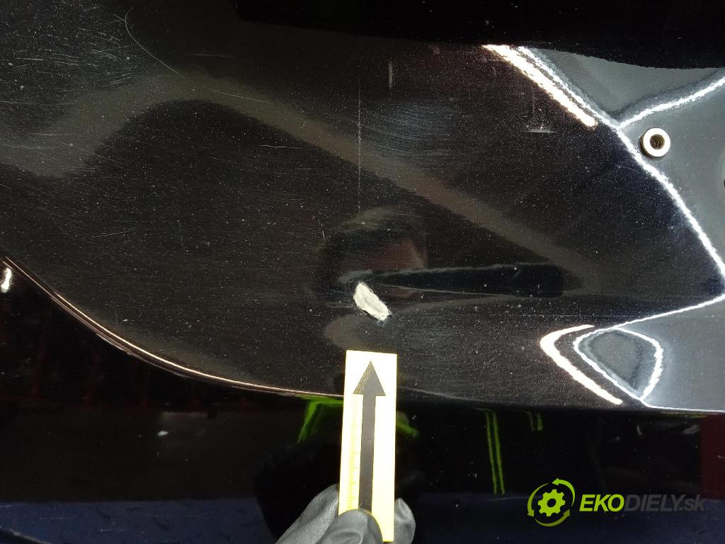 Opel Astra 2019 zadna dveře kufra: kufra: