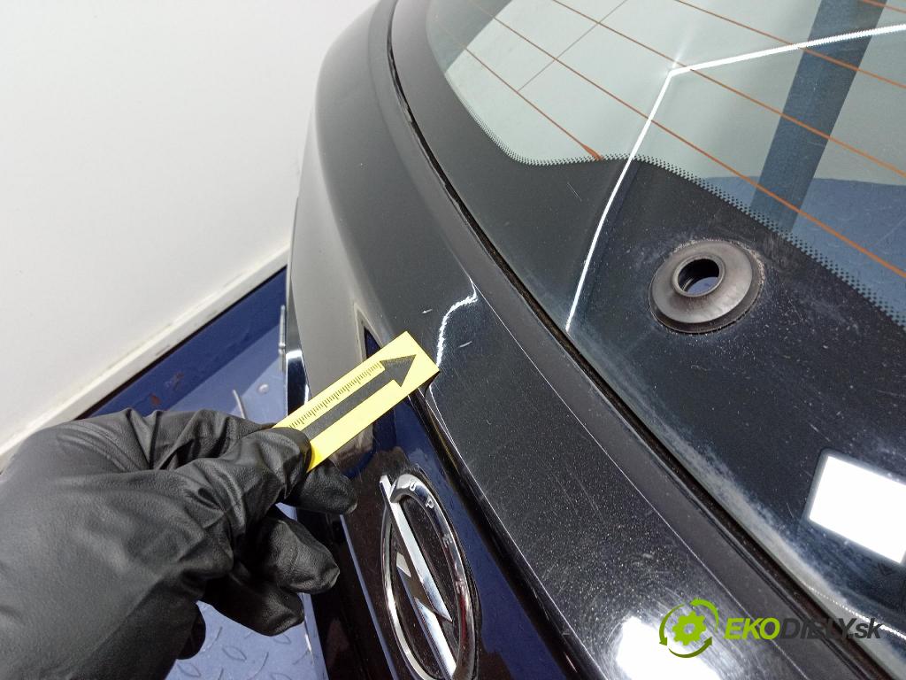 Opel Astra 2019 zadna dveře kufra: kufra: