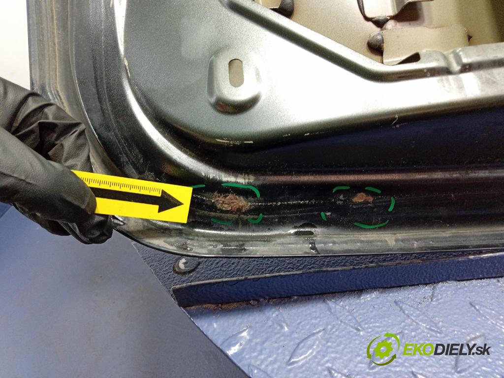 Opel Astra 2019 zadna dveře kufra: kufra: