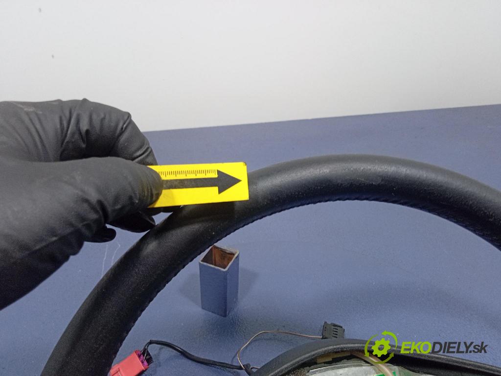 Audi A4 1997 volant 4A0419091BB