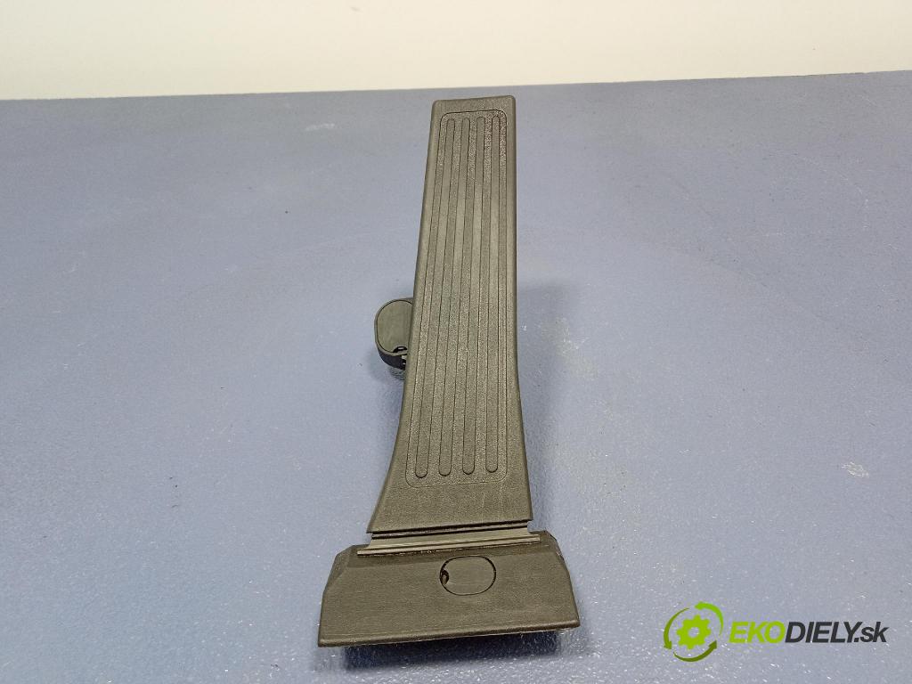 Kia Sportage 2022 pedal Plyn: 32700-N7100