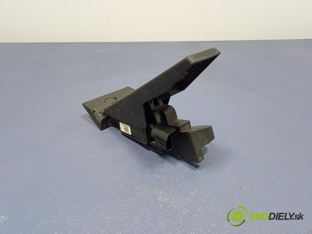 Kia Sportage 2022 pedal Plyn: 32700-N7100