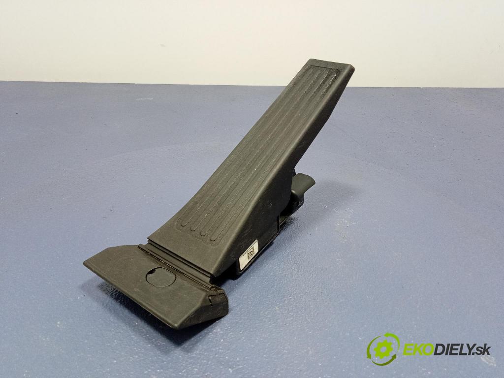 Kia Sportage 2022 pedal Plyn: 32700-N7100