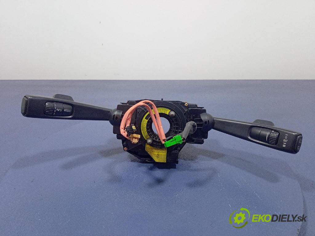 Volvo V50 2004 prepínač Komplex: 30710342