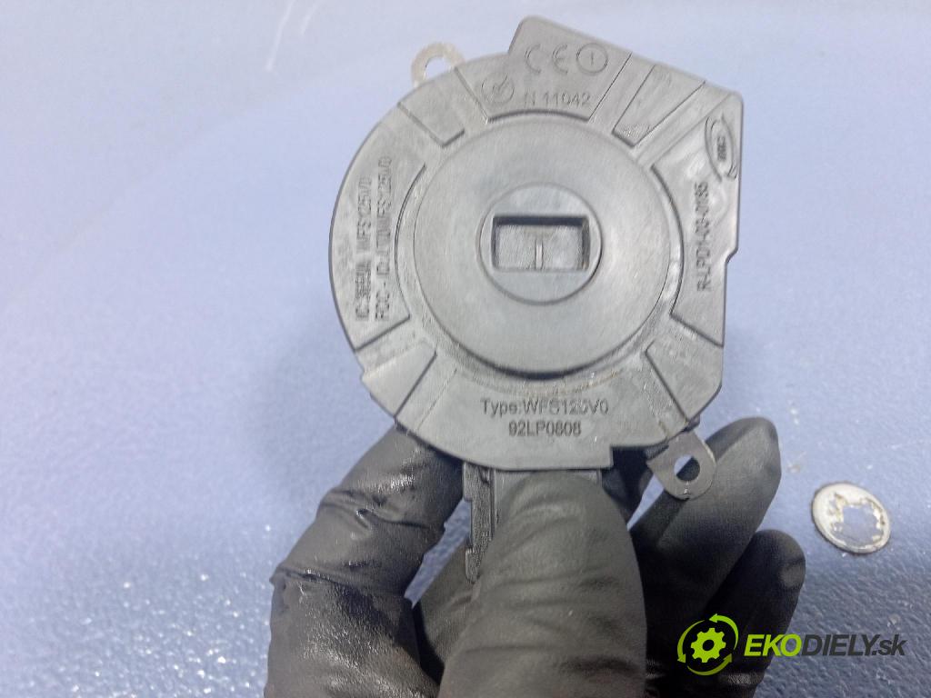 Volvo V50 2004 Spínač zapaľovania: 30797783