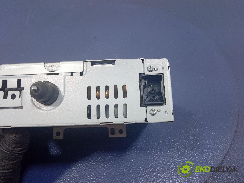 Volvo V50 2004 Radio I Navigácia: 8696051