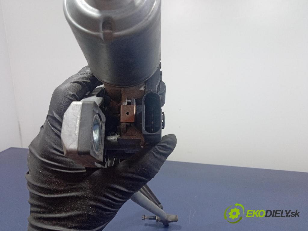 Volvo V50 2004 mechanismus motorek Stěrače: před 31253518