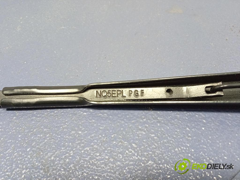 Kia Sportage 2022 Paže: Stěrače: před