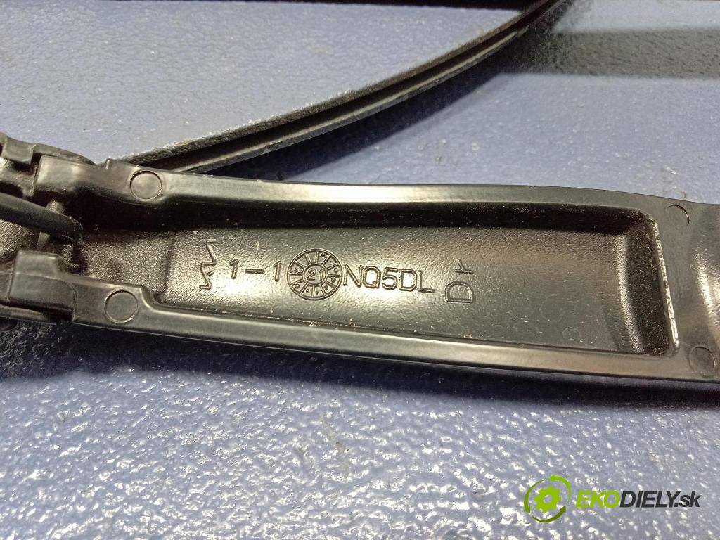 Kia Sportage 2022 Paže: Stěrače: před 