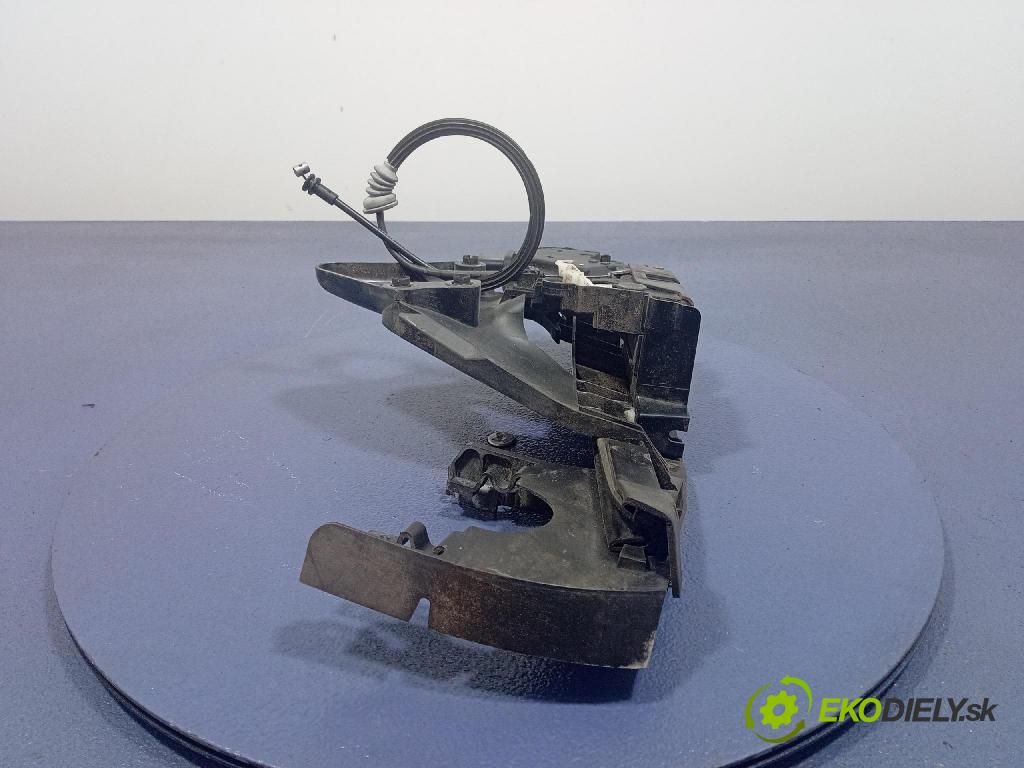 Volvo V50 2004 zámok dvere Predné Vľavo: 30699154