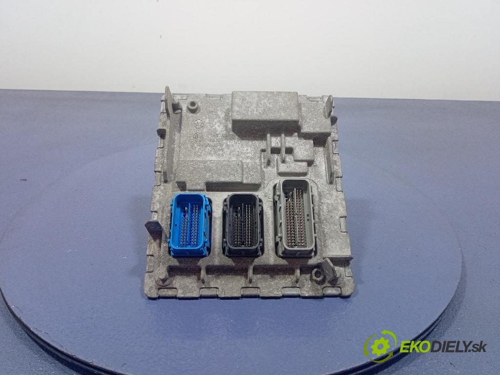 Opel Astra 2019 řídící jednotka Motor: 12699566