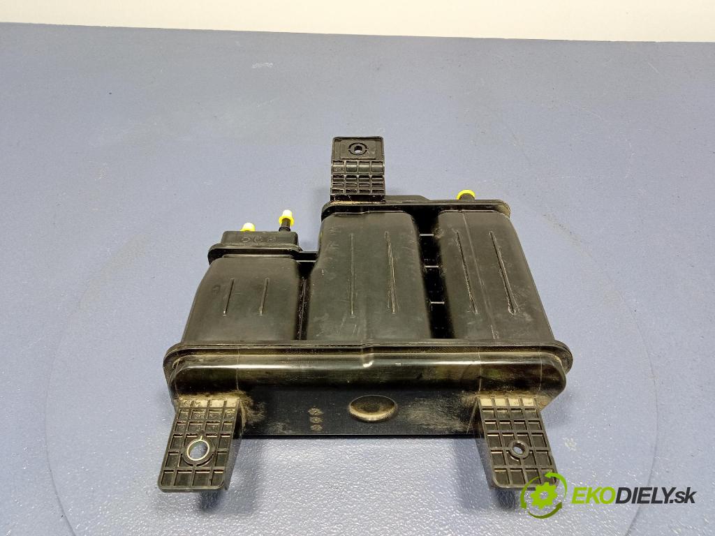 Kia Sportage 2022 Nádrž: Uhlík: Aktívny: 31420N7000