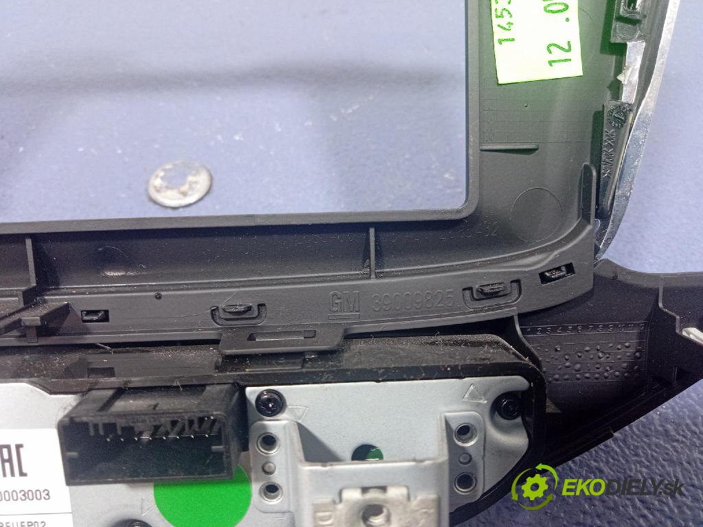 Opel Astra 2019 displej Radio / GPS 42578318