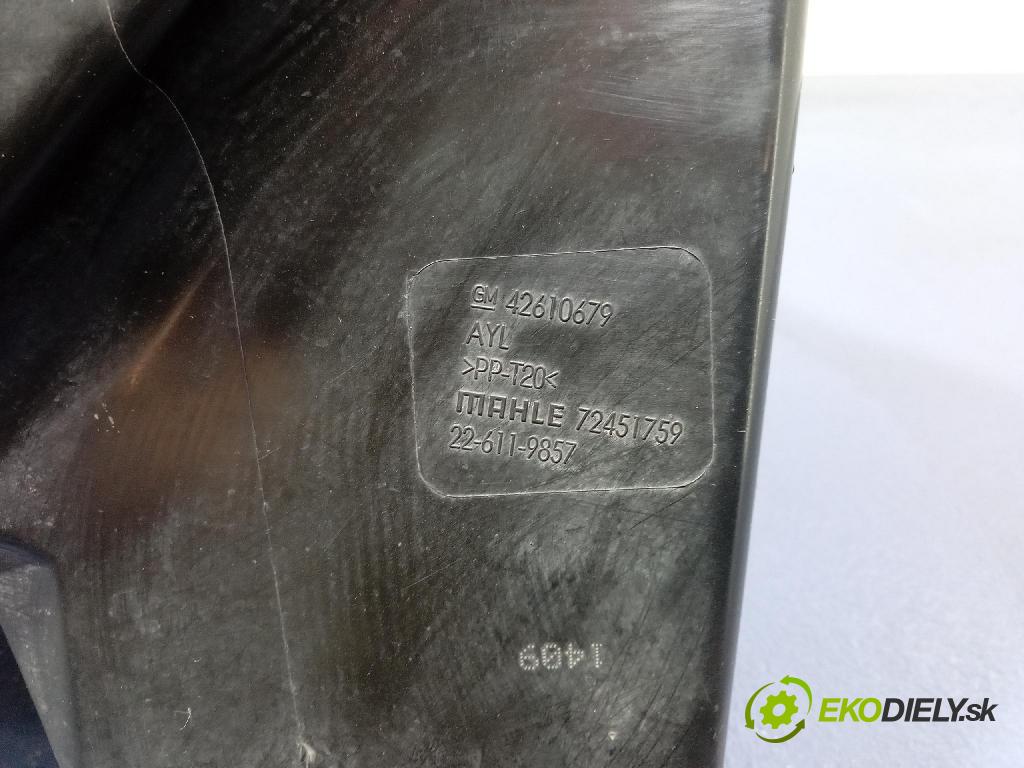 Opel Astra 2019 obal Filtre: Vzduch: 42610679