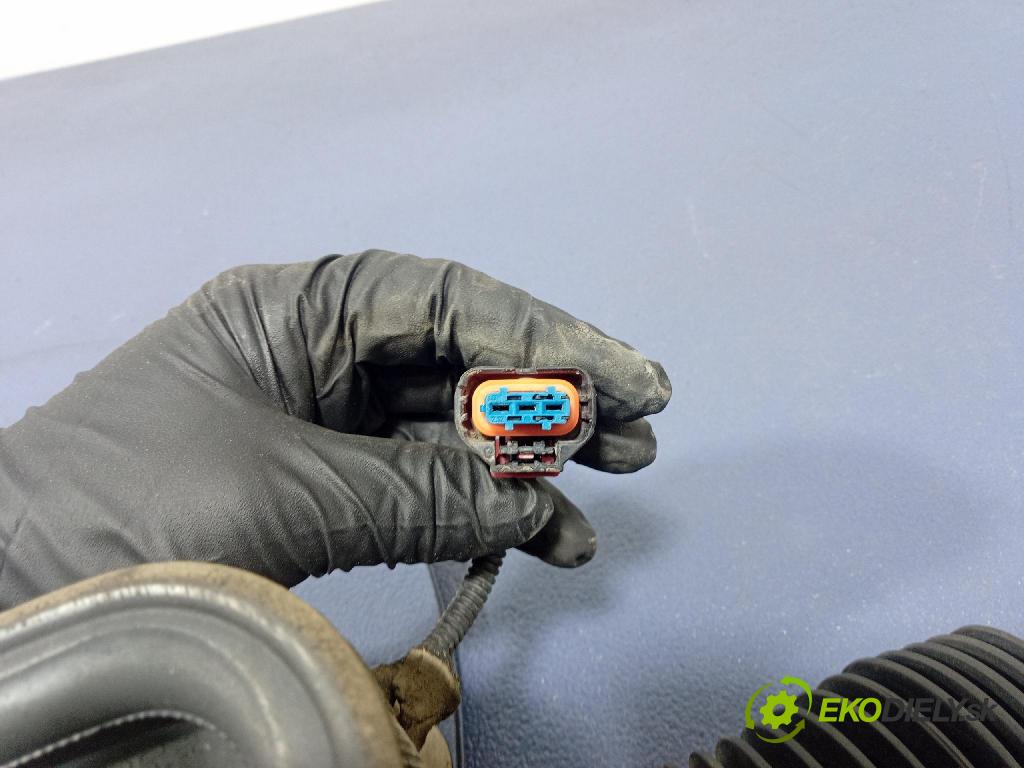 Opel Astra 2019 Ozubené kolo: volant 42703415