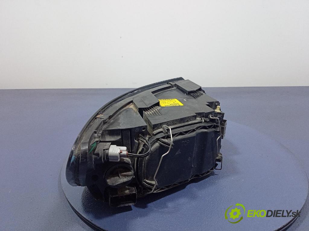 Volvo V50 2004 Reflektor: Vľavo: 30678912