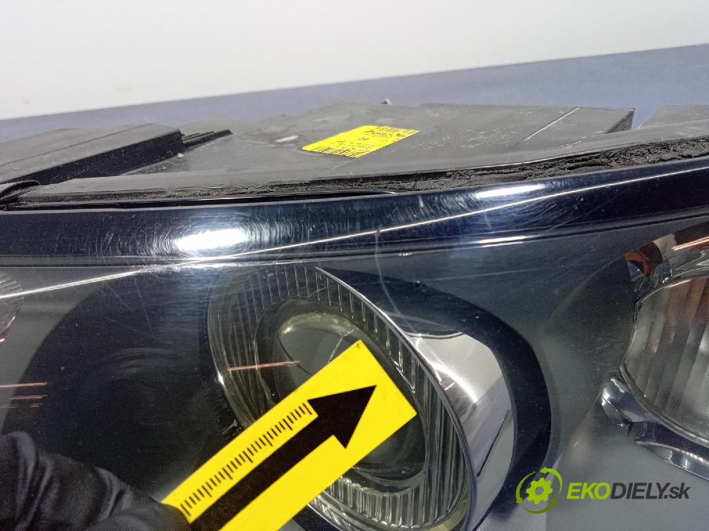 Volvo V50 2004 Reflektor: Vľavo: 30678912