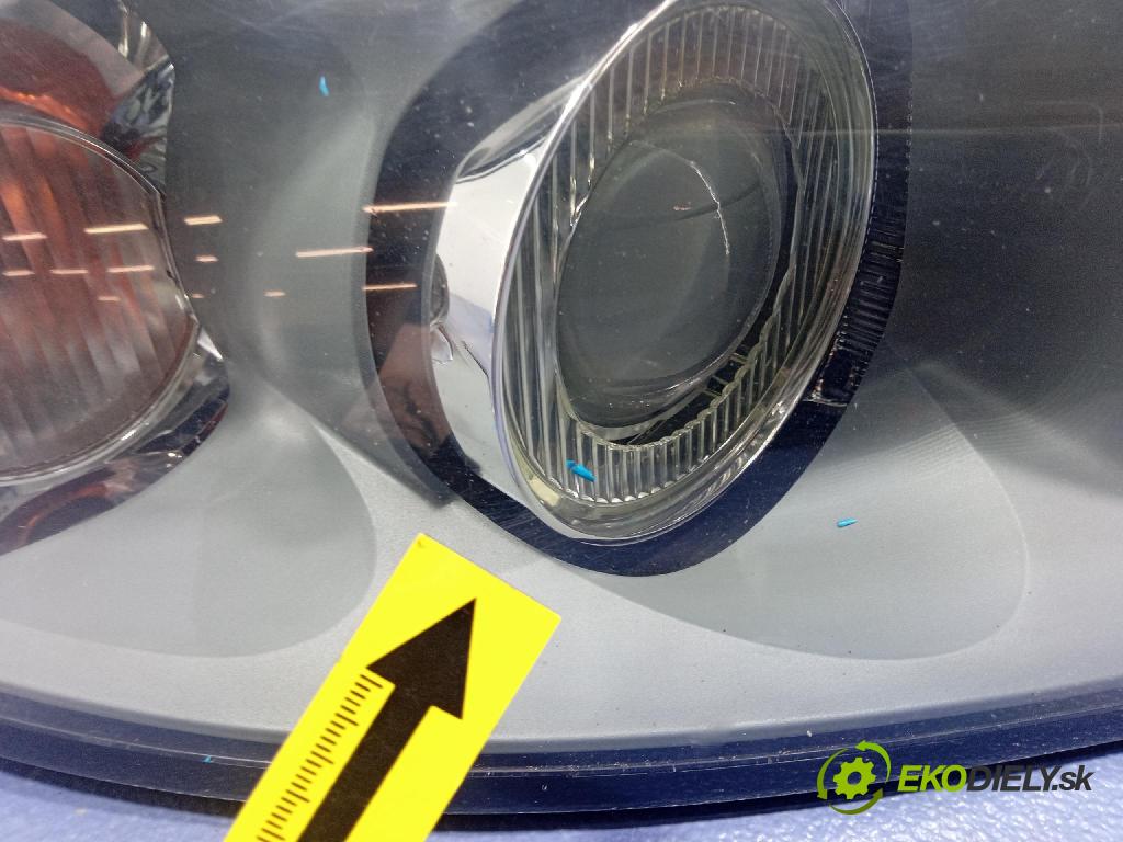 Volvo V50 2004 světlo v pravo: 30678913