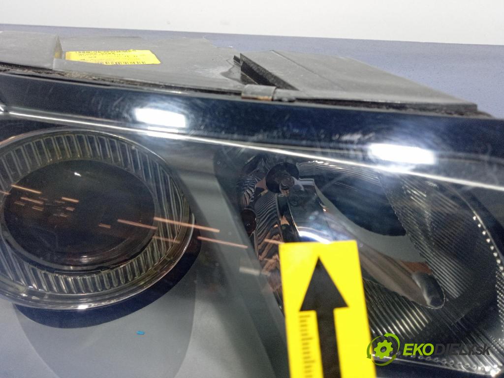 Volvo V50 2004 světlo v pravo: 30678913