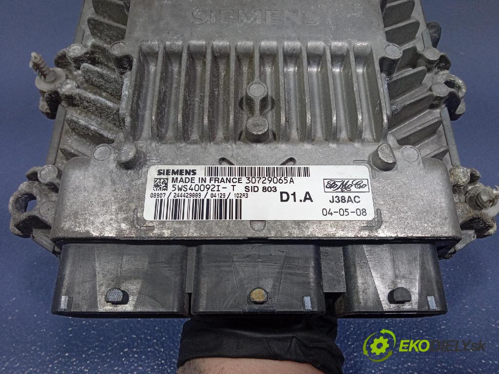 Volvo V50 2004 riadiaca jednotka Motor: 30729065A