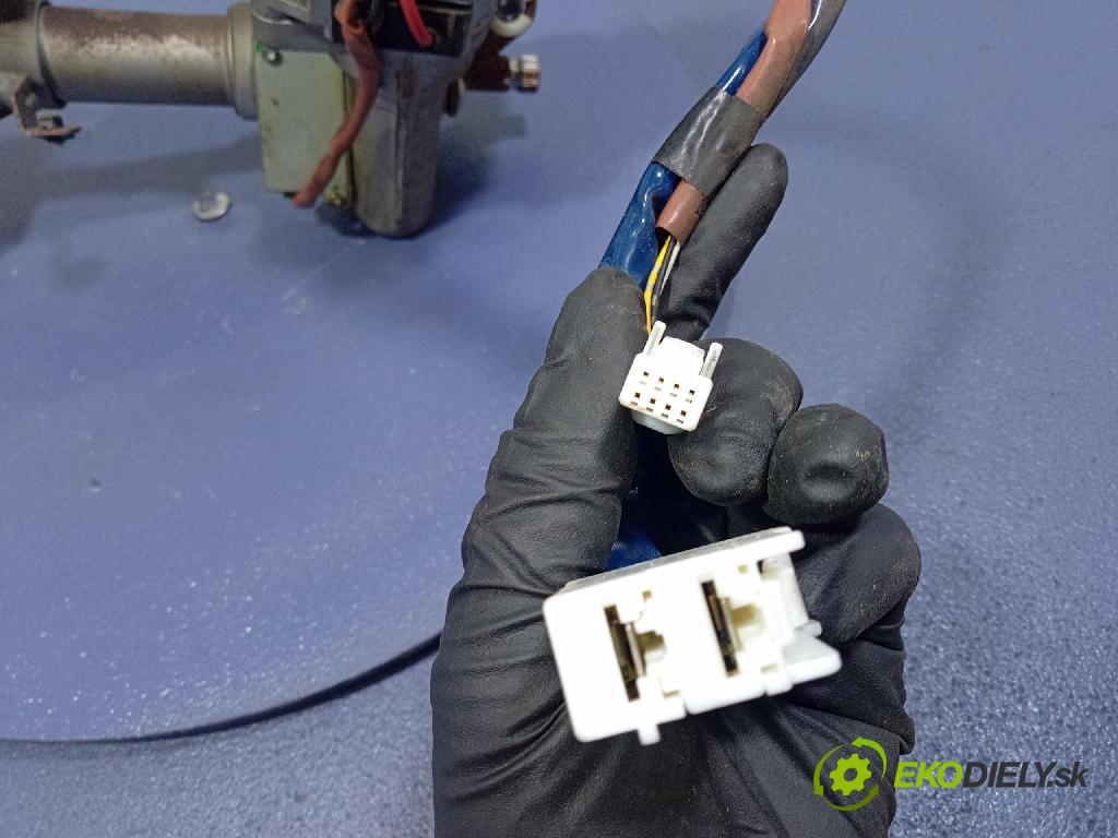 Toyota Yaris 2007 Sloupek volantu x 45200-0D090